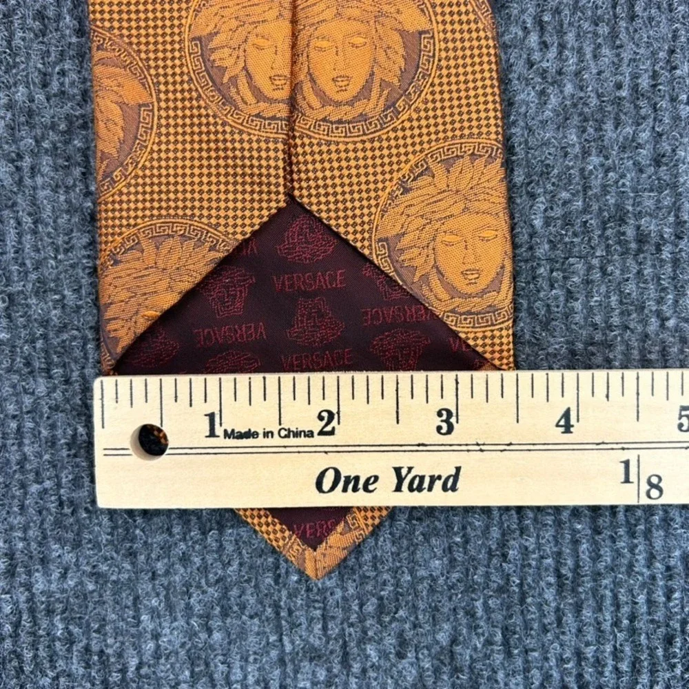 GIANNI VERSACE Vintage Gold Blue Silk Tie‎ Medusa Head Medallion Print 58 X 3.5